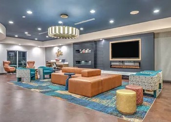 La Quinta Inn & Suites by Wyndham Woodway - Waco South hotel thumbnail 3