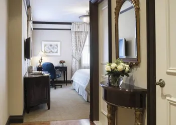 The Lucerne Hotel hotel thumbnail 6