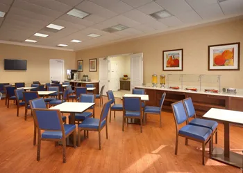 Cortona Inn & Suites Anaheim Resort hotel thumbnail 5