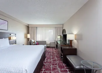 Crowne Plaza Silicon Valley N - Union City by IHG hotel thumbnail 6