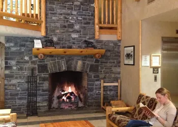 Brewster Mountain Lodge hotel thumbnail 2