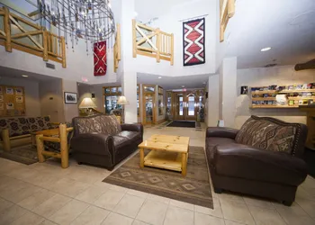 Brewster Mountain Lodge hotel thumbnail 3