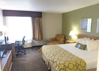 Baymont by Wyndham Rockford hotel thumbnail 5