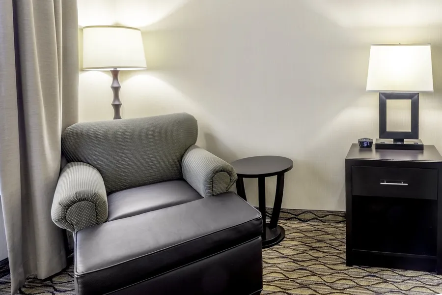 Holiday Inn Hotel & Suites-Milwaukee Airport by IHG hotel detail image 6