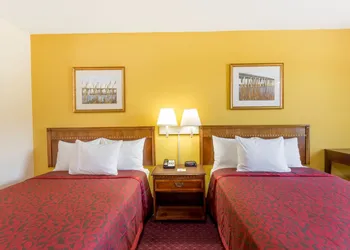 Days Inn by Wyndham Tappahannock hotel thumbnail 4