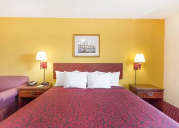 Days Inn by Wyndham Tappahannock hotel thumbnail 6