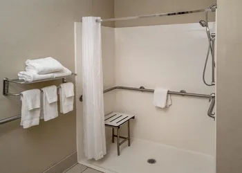 Country Inn & Suites by Radisson, Charleston South, WV hotel thumbnail 5