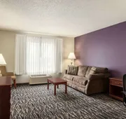 Baymont by Wyndham Springfield I-44 hotel detail image 7
