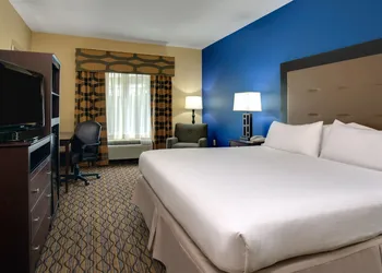 Holiday Inn Express Tower Center by IHG hotel thumbnail 2