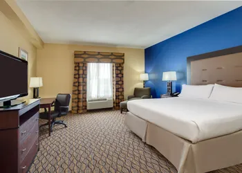 Holiday Inn Express Tower Center by IHG hotel thumbnail 3