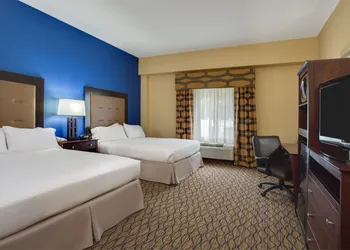 Holiday Inn Express Tower Center by IHG hotel thumbnail 8