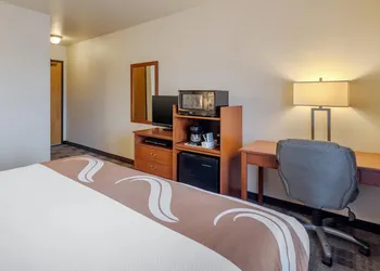 Quality Inn Kenai hotel thumbnail 7
