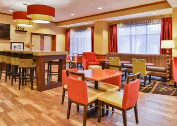 Hampton Inn Emporia hotel thumbnail 3