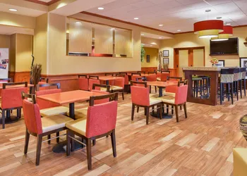 Hampton Inn Emporia hotel thumbnail 4