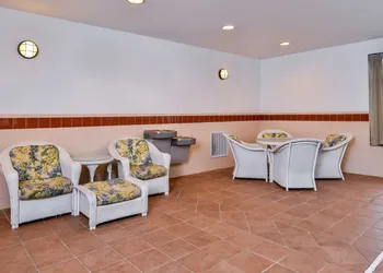 Hampton Inn Emporia hotel thumbnail 6