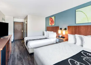 La Quinta Inn & Suites by Wyndham Helena hotel thumbnail 4
