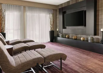 Courtyard by Marriott Ventura Simi Valley hotel thumbnail 4