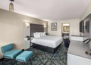 Baymont by Wyndham Dothan hotel thumbnail 5