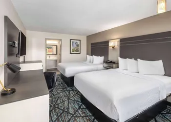 Baymont by Wyndham Dothan hotel thumbnail 8