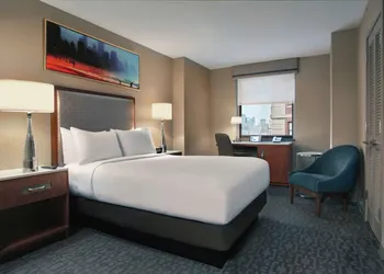 Hilton Chicago hotel thumbnail 6