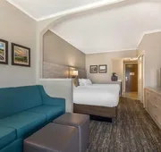 Comfort Suites Chincoteague Island Bayfront Resort hotel detail image 4