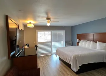 Comfort Inn near Hearst Castle - Cambria hotel thumbnail 5