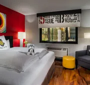 Staypineapple, Hotel FIVE, Downtown Seattle hotel detail image 5
