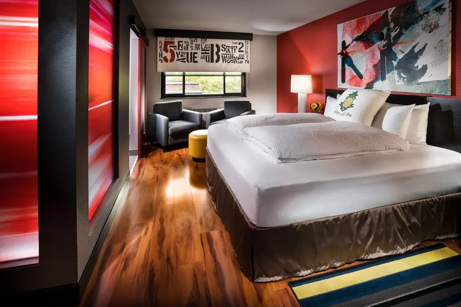 Staypineapple, Hotel FIVE, Downtown Seattle hotel detail image 6