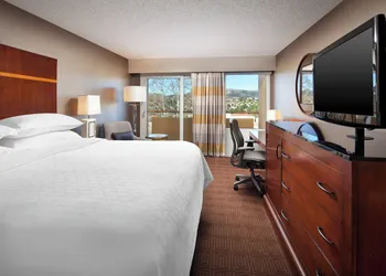Sheraton Agoura Hills Hotel hotel thumbnail 6