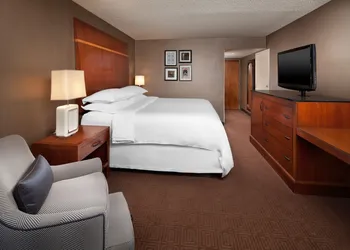Sheraton Agoura Hills Hotel hotel thumbnail 5