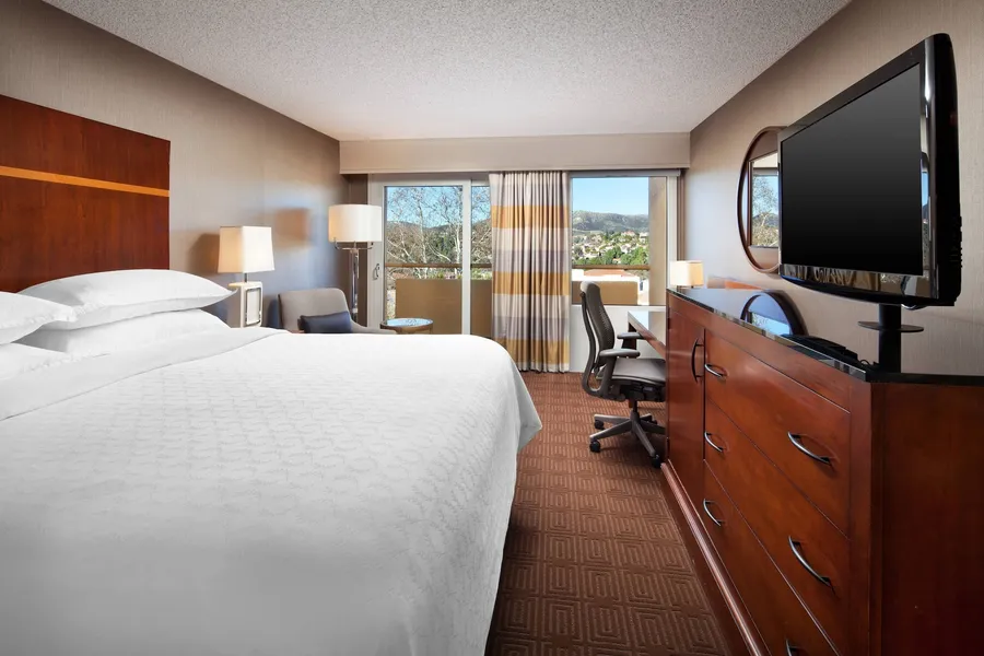 Sheraton Agoura Hills Hotel hotel detail image 6