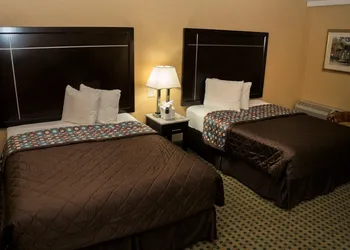 California Inn hotel thumbnail 3