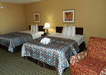 California Inn hotel thumbnail 5