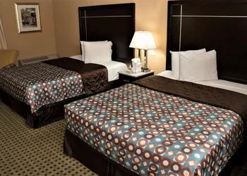 California Inn hotel thumbnail 8