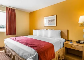 Rodeway Inn & Suites Monticello hotel thumbnail 3
