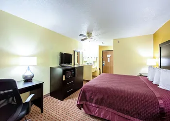 Rodeway Inn & Suites Monticello hotel thumbnail 7