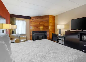 Best Western Plus Poconos Hotel hotel thumbnail 3