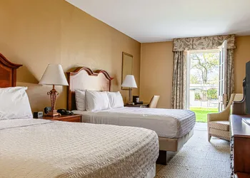 Hampton Inn Charleston-Historic District hotel thumbnail 8