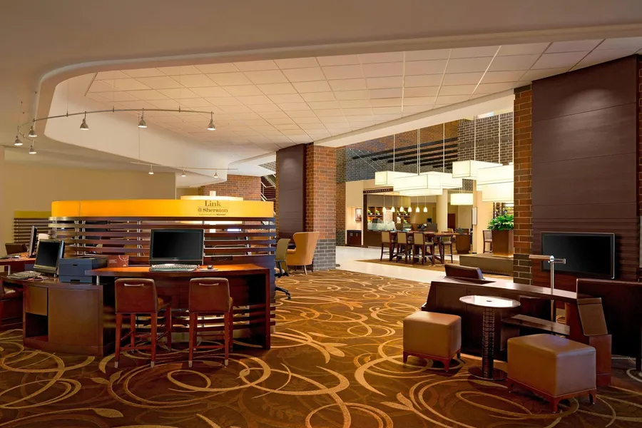 Sheraton Indianapolis Hotel at Keystone Crossing hotel detail image 2