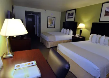 Holiday Inn Fort Myers - Downtown Area by IHG hotel thumbnail 8