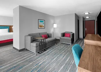 Hampton Inn Phoenix-Biltmore hotel thumbnail 5