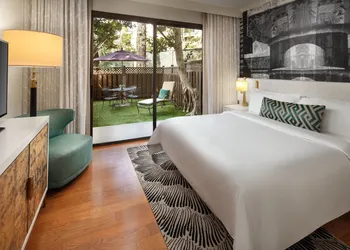 Avenue of the Arts Costa Mesa, a Tribute Portfolio Hotel hotel thumbnail 6