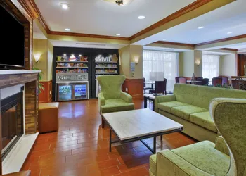 Hampton Inn Commerce Novi hotel thumbnail 2