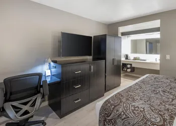 SureStay Plus by Best Western Santa Clara Silicon Valley hotel thumbnail 8