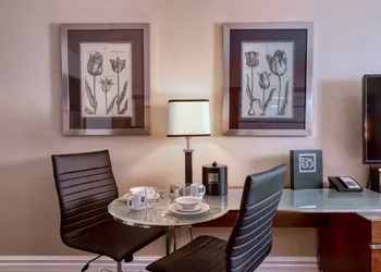 Hotel Le Cantlie Suites hotel thumbnail 8