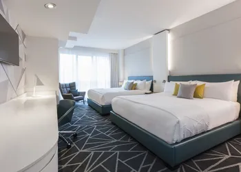 Warwick Le Crystal - Montréal hotel thumbnail 5