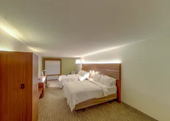 Holiday Inn Express New Haven by IHG hotel thumbnail 5