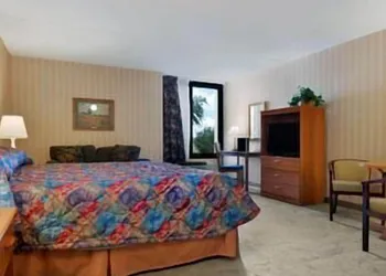 Ramada by Wyndham Watertown/Thousand Islands NY hotel thumbnail 4