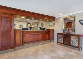 Best Western Plus Marina Shores Hotel hotel thumbnail 4