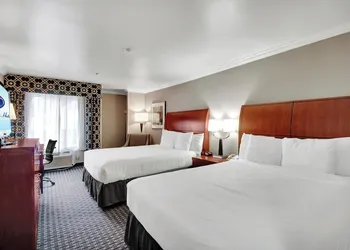 Best Western Plus Marina Shores Hotel hotel thumbnail 7